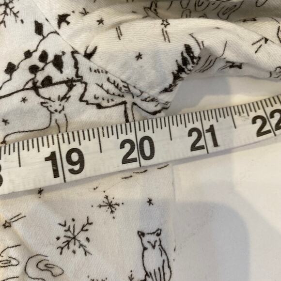 Victoria’s Secret Winter Animal Scene Fantasy Pajama Set EUC Sz M 2 Piece - Picture 10 of 16